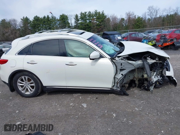 2011 Infiniti FX with VIN JN8AS1MW1BM140576, listed as a IAAI auction lot 42019408 with 146,346 mi miles. Bid and sale history available at carsss.com. Image 12.