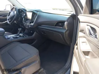 2018 Chevrolet Traverse LT Cloth with VIN 1GNERGKW1JJ170280, listed as a IAAI auction lot 42021923 with 111,742 mi miles. Bid and sale history available at carsss.com. Image 5.