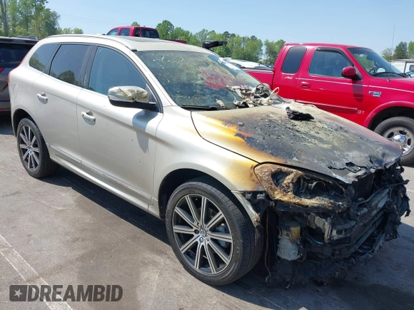 2017 Volvo XC60 Inscription z VIN YV449MRU5H2009231, wystawiony jako IAAI lot #42054593 z przebiegiem 127 937 mil mil oraz . Historia ofert i sprzedaży dostępna na DreamBid. Obrazek 1.