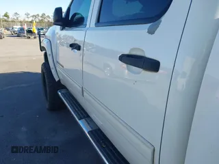 2010 Chevrolet Silverado 1500 with VIN 3GCXKSE27AG175213, listed as a IAAI auction lot 41622417 with 247,053 mi miles and . Bid and sale history available at DreamBid. Image 17.