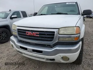 2004 GMC Sierra 2500HD SLE z VIN 1GTHK29U64E336548, wystawiony jako Copart lot #44979505 z przebiegiem 226 577 mil mil oraz Szkoda całkowita • Salvage title. Historia ofert i sprzedaży dostępna na DreamBid. Obrazek 5.