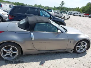 2008 Nissan 350Z Touring with VIN JN1BZ36A78M851719, listed as a IAAI auction lot 42181525 with 129,884 mi miles. Bid and sale history available at carsss.com. Image 12.