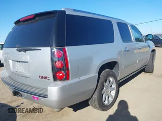 2010 GMC Yukon XL Denali with VIN 1GKUKMEF0AR176578, listed as a IAAI auction lot 41444927 with 175,100 mi miles. Bid and sale history available at carsss.com. Image 4.