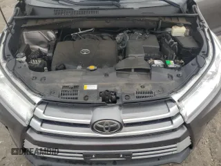 2017 Toyota Highlander LE with VIN 5TDBZRFH9HS377774, listed as a Copart auction lot 62551485 with 75,292 mi miles and Salvage title. Bid and sale history available at DreamBid. Image 12.