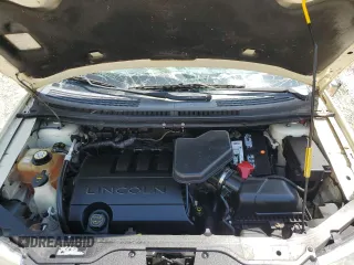 2008 Lincoln MKX z VIN 2LMDU88C28BJ09217, wystawiony jako Copart lot #56649345 z przebiegiem 179 870 mil mil oraz Szkoda całkowita • Salvage title. Historia ofert i sprzedaży dostępna na DreamBid. Obrazek 12.
