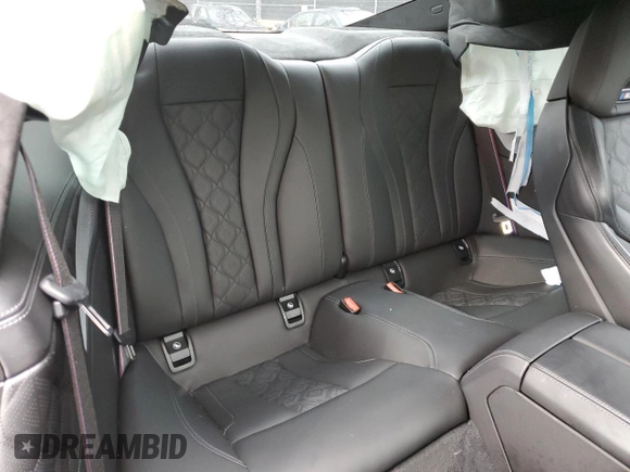 2020 BMW M8 z VIN WBSAE0C08LCD38407, wystawiony jako Copart lot #36917983 z przebiegiem 24 462 mil mil oraz . Historia ofert i sprzedaży dostępna na DreamBid. Obrazek 10.