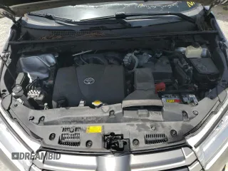2017 Toyota Highlander XLE with VIN 5TDKZRFH9HS517726, listed as a Copart auction lot 62833065 with 22,762 mi miles and Salvage title. Bid and sale history available at DreamBid. Image 12.