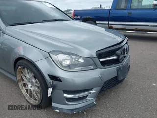 2013 Mercedes-Benz C 300 Sport с VIN WDDGF8AB1DR256425, выставлен на аукционе IAAI как лот 42560342 с пробегом 119 440 миль миль и . История ставок и продаж доступна на DreamBid. Изображение 18.