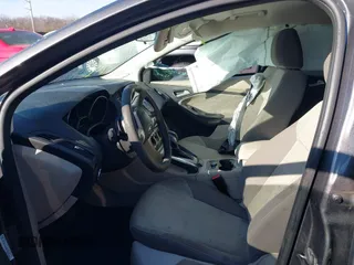 2013 Ford Focus SE with VIN 1FADP3K28DL323879, listed as a IAAI auction lot 41449022 with 133,735 mi miles. Bid and sale history available at carsss.com. Image 5.