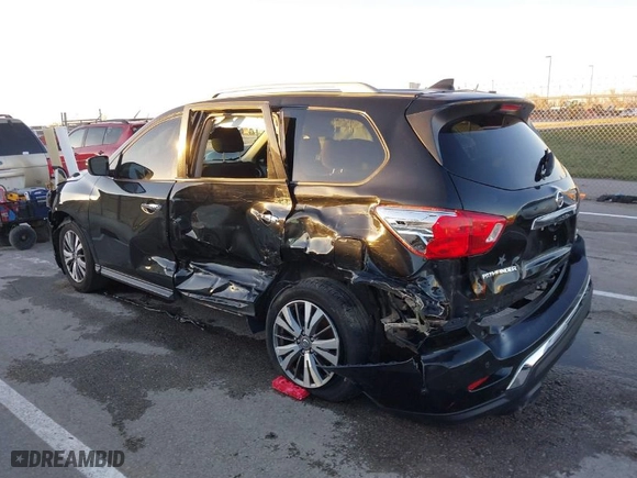 2019 Nissan Pathfinder SV with VIN 5N1DR2MM0KC623731, listed as a IAAI auction lot 40890326 with 110,608 mi miles. Bid and sale history available at carsss.com. Image 3.