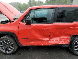 2021 Jeep Renegade Jeepster z VIN ZACNJDAB0MPM33342, wystawiony jako Copart lot #59976115 z przebiegiem 52 184 mil mil oraz Szkoda całkowita • Salvage title. Historia ofert i sprzedaży dostępna na DreamBid. Obrazek 7.