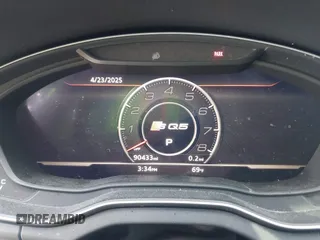 2018 Audi SQ5 Premium Plus z VIN WA1A4AFY9J2007752, wystawiony jako IAAI lot #42084396 z przebiegiem 90 443 mil mil oraz . Historia ofert i sprzedaży dostępna na DreamBid. Obrazek 7.
