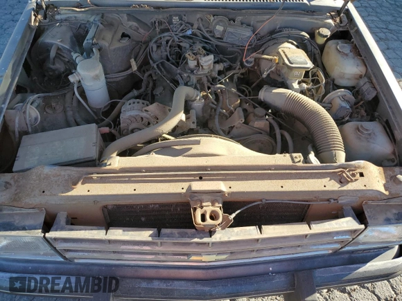 1986 Chevrolet Blazer z VIN 1G8CT18RXG8180574, wystawiony jako Copart lot #87987925 z przebiegiem 82 571 mil mil oraz Szkoda całkowita • Salvage title. Historia ofert i sprzedaży dostępna na DreamBid. Obrazek 12.