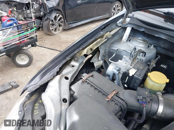 2008 Subaru Tribeca z VIN 4S4WX96D884415376, wystawiony jako IAAI lot #42279397 z przebiegiem 127 730 mil mil oraz . Historia ofert i sprzedaży dostępna na DreamBid. Obrazek 13.
