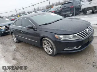 2013 Volkswagen CC Sport with VIN WVWBP7AN2DE506977, listed as a IAAI auction lot 41440929 with 62,385 mi miles. Bid and sale history available at carsss.com. Image 1.
