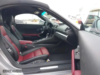2019 Porsche 718 Boxster with VIN WP0CA2A84KS210215, listed as a IAAI auction lot 41284637 with 43,965 mi miles. Bid and sale history available at carsss.com. Image 5.