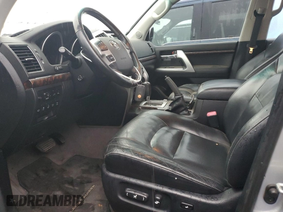 2014 Toyota Land Cruiser z VIN JTMHY7AJ5E4023950, wystawiony jako Copart lot #51245905 z przebiegiem 101 561 mil mil oraz Czysty tytuł • Clean title. Historia ofert i sprzedaży dostępna na DreamBid. Obrazek 7.