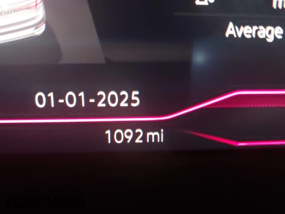2025 Volkswagen Jetta GLI Autobahn z VIN 3VW2T7BU5SM021237, wystawiony jako IAAI lot #41271660 z przebiegiem 1092 mil mil oraz . Historia ofert i sprzedaży dostępna na DreamBid. Obrazek 16.