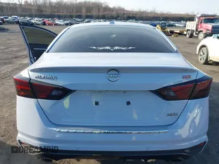 2023 Nissan Altima 2.5 SR with VIN 1N4BL4CW3PN350703, listed as a IAAI auction lot 41793175 with 46,654 mi miles. Bid and sale history available at carsss.com. Image 16.