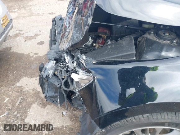 2015 Toyota Camry XLE z VIN 4T1BF1FK1FU028652, wystawiony jako IAAI lot #41639768 z przebiegiem Nie podano mil oraz . Historia ofert i sprzedaży dostępna na DreamBid. Obrazek 6.