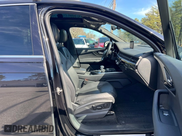 2017 Audi Q7 Premium Plus with VIN WA1LAAF73HD037871, listed as a Copart auction lot 51755805 with 124,032 mi miles and Clean Title. Bid and sale history available at carsss.com. Image 5.
