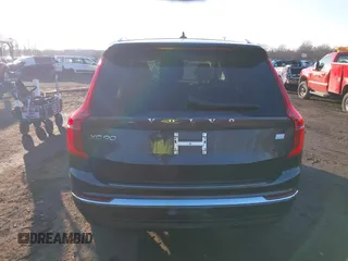 2023 Volvo XC90 Plus Bright Theme with VIN YV4H60CN1P1967680, listed as a IAAI auction lot 41297577 with Not provided miles and . Bid and sale history available at DreamBid. Image 16.
