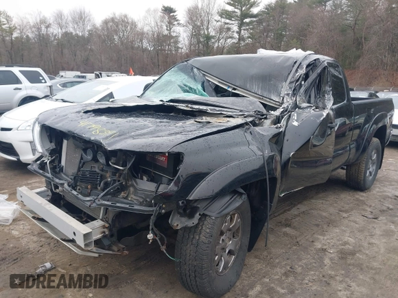 2011 Toyota Tacoma with VIN 5TFUU4EN9BX007217, listed as a IAAI auction lot 41798391 with 71,684 mi miles. Bid and sale history available at carsss.com. Image 2.