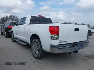 2007 Toyota Tundra Limited z VIN 5TFRV58167X016644, wystawiony jako IAAI lot #41694958 z przebiegiem 233 429 mil mil oraz . Historia ofert i sprzedaży dostępna na DreamBid. Obrazek 3.