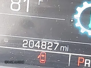 2016 Chevrolet Suburban LT z VIN 1GNSKHKC8GR223442, wystawiony jako IAAI lot #42166983 z przebiegiem 204 827 mil mil oraz . Historia ofert i sprzedaży dostępna na DreamBid. Obrazek 15.