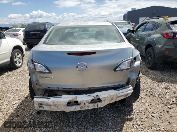 2012 Mazda 3 i Sport z VIN JM1BL1UF6C1656660, wystawiony jako Copart lot #57456165 z przebiegiem 155 479 mil mil oraz Szkoda całkowita • Salvage title. Historia ofert i sprzedaży dostępna na DreamBid. Obrazek 6.