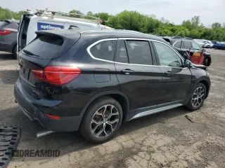 2021 BMW X1 xDrive28i z VIN WBXJG9C07M5S53523, wystawiony jako Copart lot #55450635 z przebiegiem 29 539 mil mil oraz Szkoda całkowita • Salvage title. Historia ofert i sprzedaży dostępna na DreamBid. Obrazek 3.