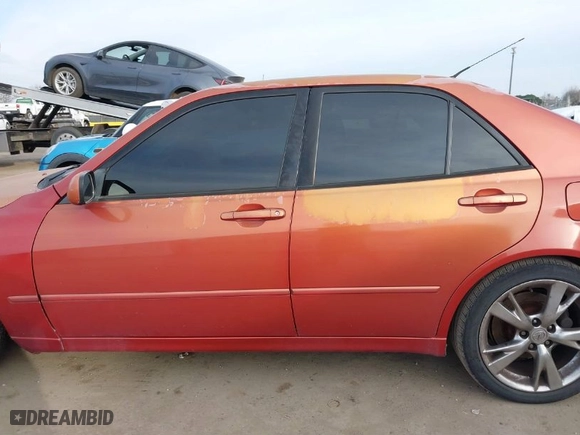 2001 Lexus IS 300 with VIN JTHBD182110022808, listed as a IAAI auction lot 41390261 with 252,585 mi miles. Bid and sale history available at carsss.com. Image 14.
