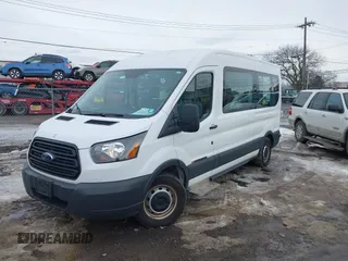 2018 Ford Transit XL z VIN 1FDZX2CM7JKA52904, wystawiony jako IAAI lot #41677165 z przebiegiem 15 201 mil mil oraz . Historia ofert i sprzedaży dostępna na DreamBid. Obrazek 2.