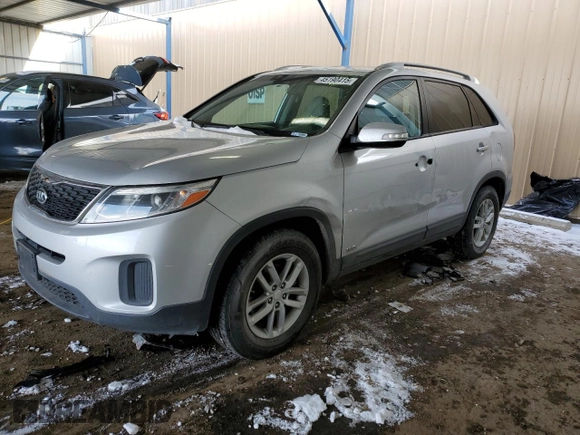 2015 Kia Sorento LX with VIN 5XYKTDA71FG607305, listed as a Copart auction lot 45190415 with 93,535 mi miles and Salvage Title. Bid and sale history available at carsss.com. Image 1.