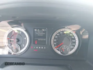 2016 Ram 1500 Tradesman z VIN 1C6RR6KM5GS216044, wystawiony jako IAAI lot #42149524 z przebiegiem 93 723 mil mil oraz . Historia ofert i sprzedaży dostępna na DreamBid. Obrazek 7.