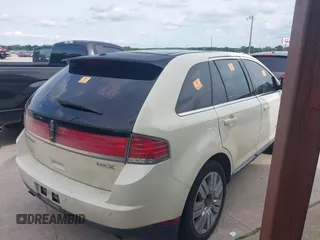 2008 Lincoln MKX z VIN 2LMDU68C18BJ15272, wystawiony jako IAAI lot #42182342 z przebiegiem Nie podano mil oraz . Historia ofert i sprzedaży dostępna na DreamBid. Obrazek 4.