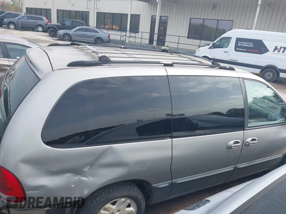 1997 Dodge Caravan LE with VIN 1B4GP54L3VB333541, listed as a IAAI auction lot 41012170 with 137,181 mi miles and . Bid and sale history available at carsss.com. Image 13.