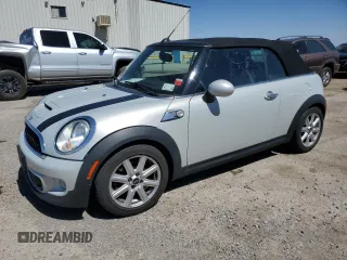 2011 MINI Convertible S z VIN WMWZP3C55BTX84489, wystawiony jako Copart lot #57680375 z przebiegiem 86 313 mil mil oraz Czysty tytuł • Clean title. Historia ofert i sprzedaży dostępna na DreamBid. Obrazek 1.