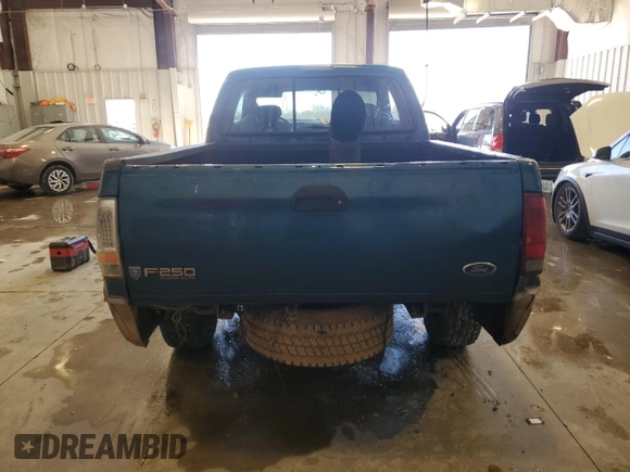 2000 Ford F-250 XL with VIN 1FTNX21F5YED17075, listed as a Copart auction lot 49782365 with 241,054 mi miles and Non repairable. Bid and sale history available at DreamBid. Image 6.