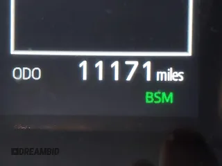 2023 Toyota Camry SE z VIN 4T1T11AK0PU153203, wystawiony jako IAAI lot #38763517 z przebiegiem 11 171 mil mil oraz . Historia ofert i sprzedaży dostępna na DreamBid. Obrazek 16.