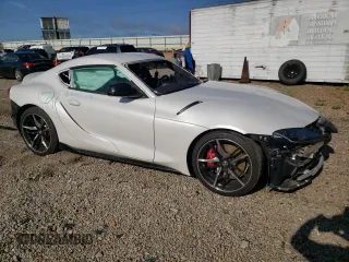 2021 Toyota Supra 3.0 z VIN WZ1DB0C03MW041279, wystawiony jako Copart lot #56318605 z przebiegiem 15 704 mil mil oraz Szkoda całkowita • Salvage title. Historia ofert i sprzedaży dostępna na DreamBid. Obrazek 4.