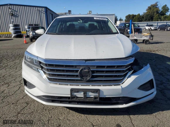 2020 Volkswagen Passat 2.0T SEL with VIN 1VWCA7A35LC012687, listed as a Copart auction lot 47584025 with 62,511 mi miles and Salvage Title. Bid and sale history available at carsss.com. Image 5.