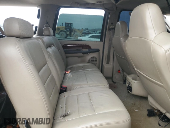 2005 Ford Excursion Limited с VIN 1FMNU43S15ED42741, выставлен на аукционе Copart как лот 43897955 с пробегом Не указан миль и Списание • Salvage title. История ставок и продаж доступна на DreamBid. Изображение 11.