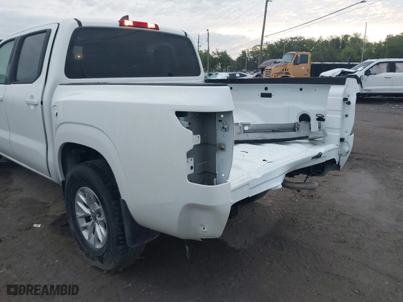 2024 Nissan Frontier PRO-4X with VIN 1N6ED1EK6RN606118, listed as a IAAI auction lot 41870471 with 19,685 mi miles. Bid and sale history available at carsss.com. Image 6.