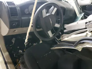 2005 Chrysler 300 300 z VIN 2C3AA43R35H584162, wystawiony jako Copart lot #57164895 z przebiegiem Nie podano mil oraz Szkoda całkowita • Salvage title. Historia ofert i sprzedaży dostępna na DreamBid. Obrazek 8.