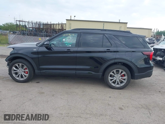 2025 Ford Explorer ST-Line with VIN 1FMUK8KH0SGB82737, listed as a IAAI auction lot 42688178 with 1,333 mi miles and . Bid and sale history available at DreamBid. Image 15.