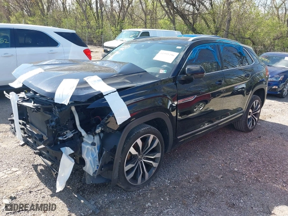 2020 Volkswagen Atlas Cross Sport 3.6L V6 SEL Premium R-Line with VIN 1V2TE2CA1LC224748, listed as a IAAI auction lot 41995496 with 49,401 mi miles. Bid and sale history available at carsss.com. Image 20.