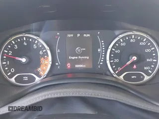 2017 Jeep Renegade Latitude z VIN ZACCJABB6HPF76261, wystawiony jako IAAI lot #41469168 z przebiegiem 99 896 mil mil oraz . Historia ofert i sprzedaży dostępna na DreamBid. Obrazek 7.