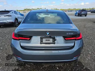 2025 BMW 3 Series 330i with VIN 3MW69CW0XS8F00021, listed as a Copart auction lot 53070715 with 4,776 mi miles and Clean Title. Bid and sale history available at carsss.com. Image 6.