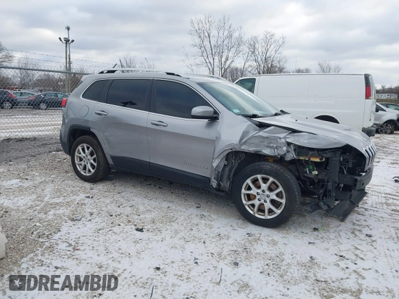 2016 Jeep Cherokee 75th Anniversary with VIN 1C4PJLCB1GW297555, listed as a IAAI auction lot 41232269 with 257,033 mi miles. Bid and sale history available at carsss.com. Image 13.